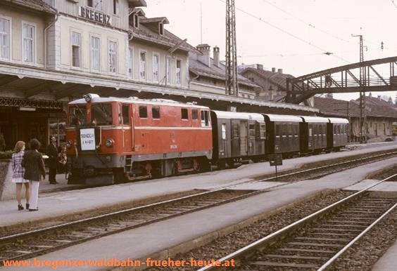 http://www.bregenzerwaldbahn-frueher-heute.at/420_Die_Bahnhoefe/image004.jpg